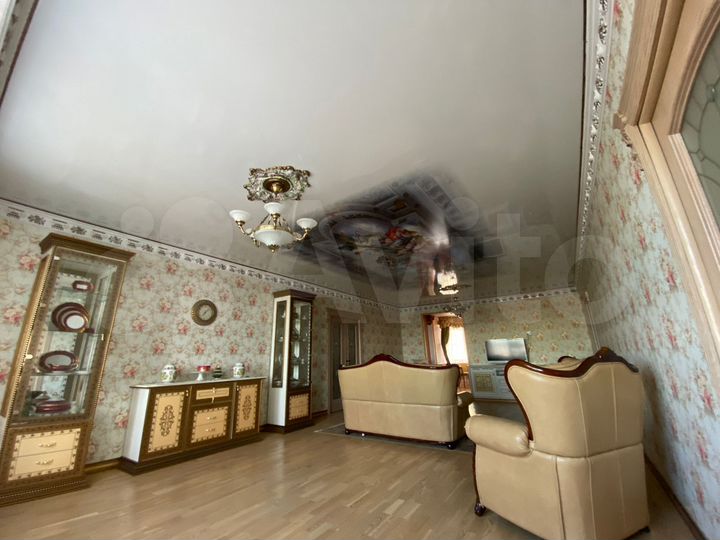 3-к. квартира, 125 м², 7/9 эт.