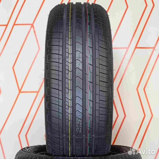 Zmax Zealion 235/55 R18 104V