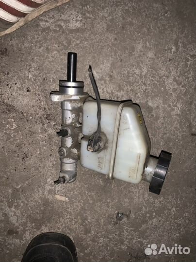 Главный тормозной цилиндр kia Cerato 2