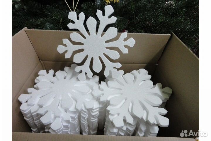 Снежинки декор из пенопласта