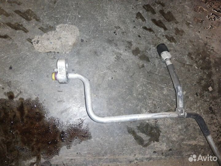 Трубка кондиционера Volkswagen Touareg 7LA