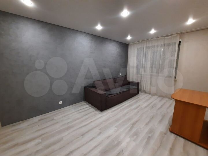 2-к. квартира, 54 м², 7/10 эт.
