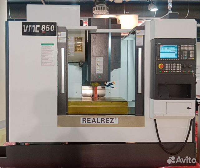 Фрезерный обрабатывающий центр с чпу