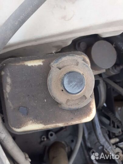 Бачок гура Hyundai Elantra