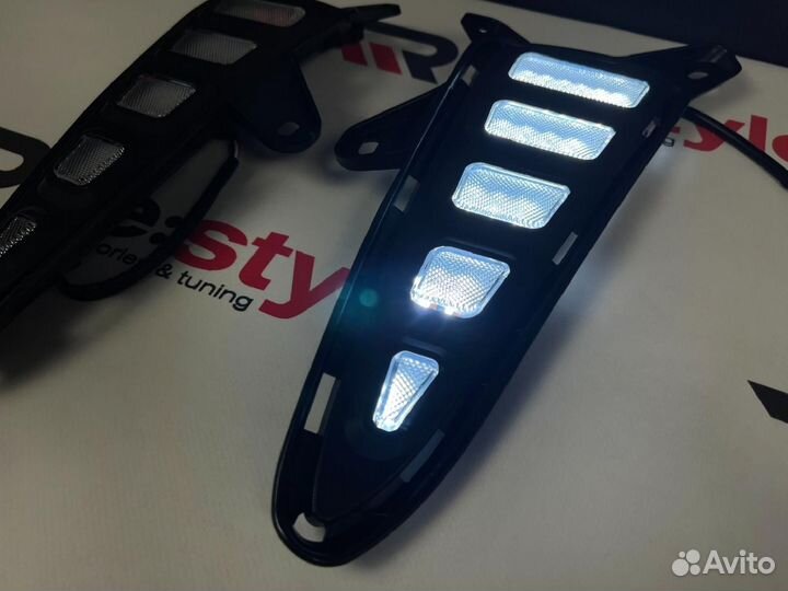 Ходовые огни Toyota C-HR S2097