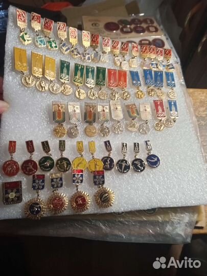 Значки 1 разряд, Олимпиада и др