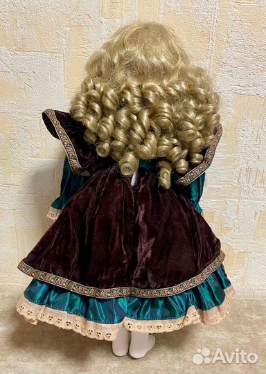 Кукла фарфоровая коллекционная, керамическая
