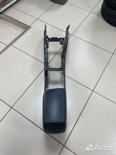Подлокотник Kia Ceed II JD