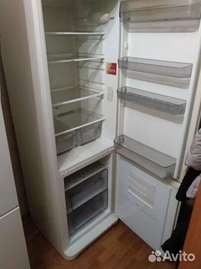 Холодильник ariston бу