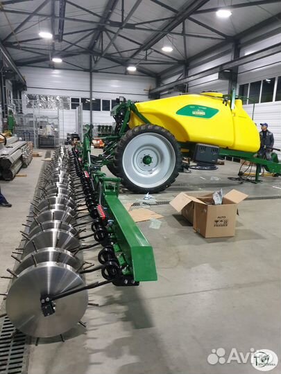 Разбрасыватель удобрений Агротех-Гарант Интеграл, 2023