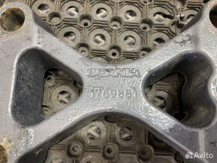 Опора заднего амортизатора левая Scania 5-series