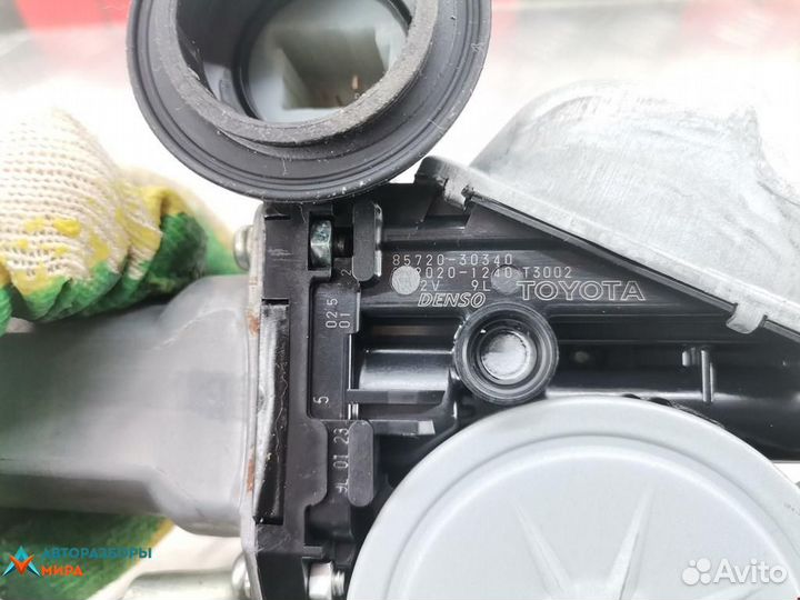 Стеклоподъемник передний левый Toyota Prius 2 2009