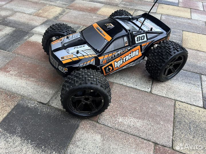 Радиоуправляемая машина