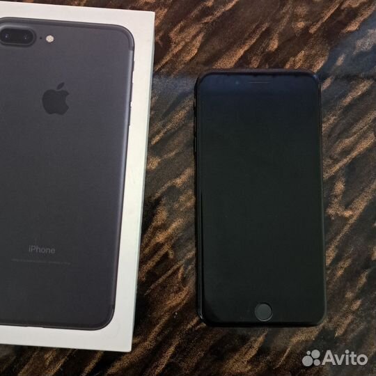 Телефон iPhone 7 plus