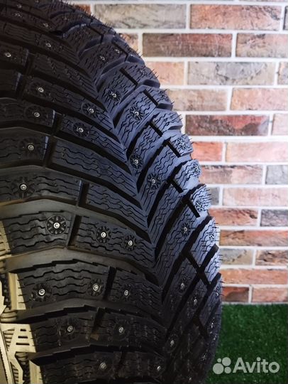 Michelin X-Ice North 4 SUV 265/60 R18 114T