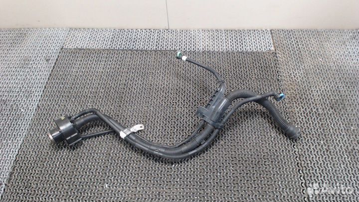 Горловина заливная топливная Toyota Venza 2020, 20