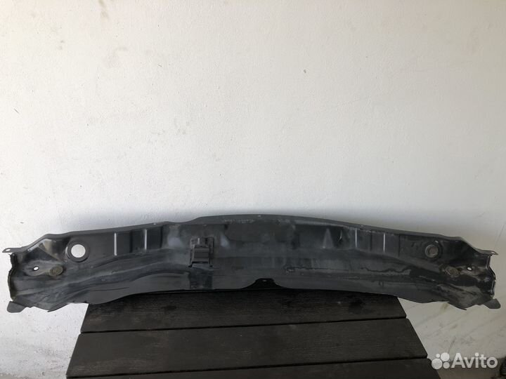 Планка под лобовое стекло (Жабо железо) Kia Rio 3