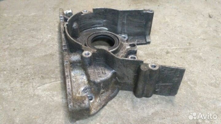 Крышка двигателя Volkswagen Sharan 1.9TDI