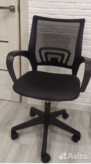 Компьютерное кресло новое