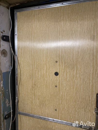 Дверь металлическая