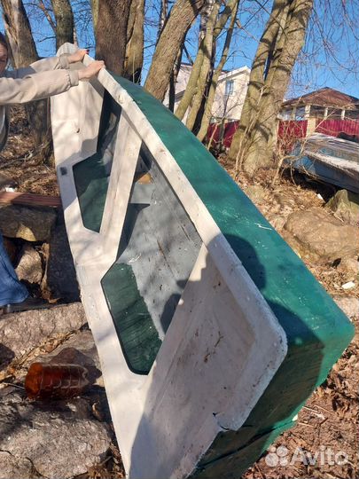 Лодка лилия