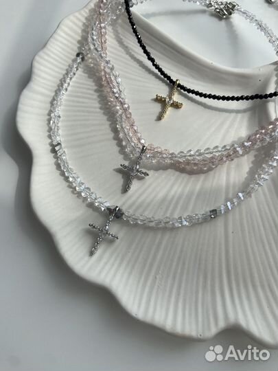 Колье чокер из натуральных камней с подвеской