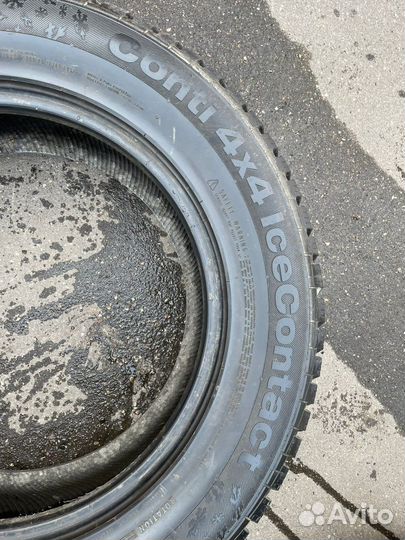 Continental Conti4x4IceContact 235/65 R17 108Q