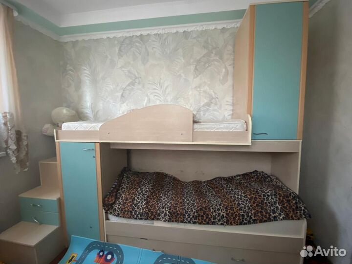 Двухъярусная детская кровать