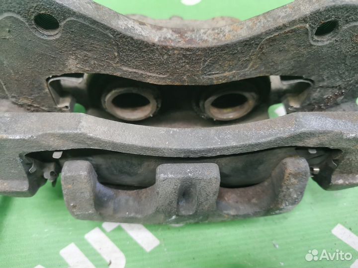 Суппорт Mitsubishi Outlander