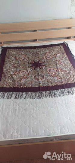 Павлопосадский платок 125*125 новый