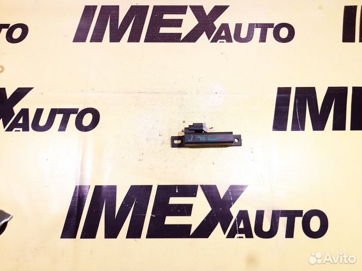 Антенна бесключевого доступа Nissan Teana J32