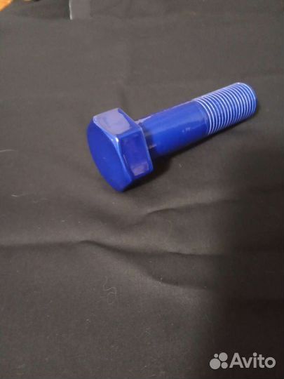 Болт пресс-папье