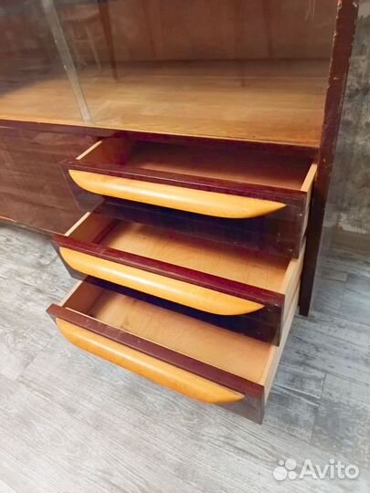 Шкаф сервант Рижская фабрика 60-е