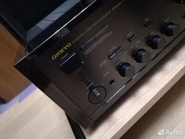 Усилитель Onkyo integra A-819XX (в идеале)