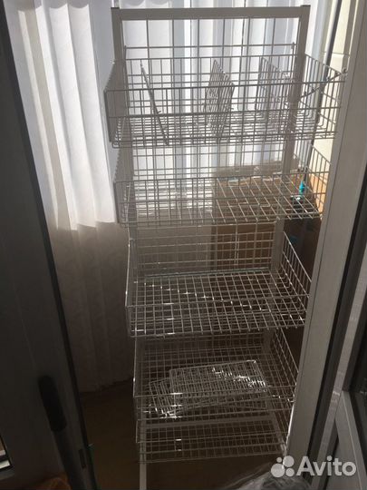 Стойка с корзинами