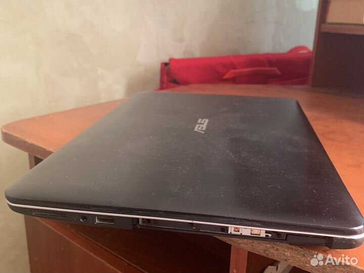 Ноутбук asus x555l
