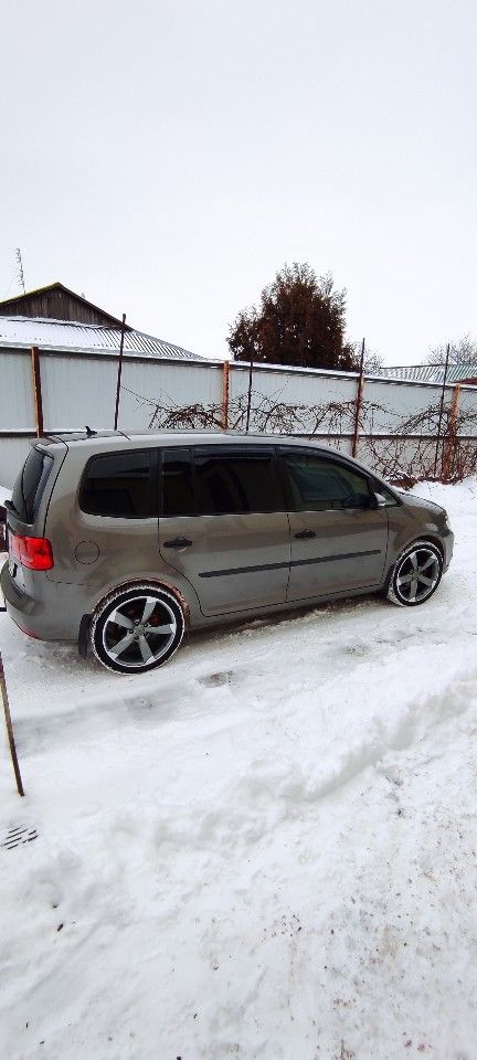 Volkswagen Touran: фото владельца