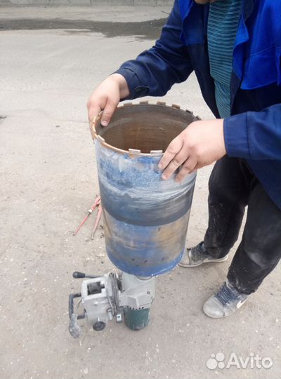 Алмазное сверление бурение отверстий D350