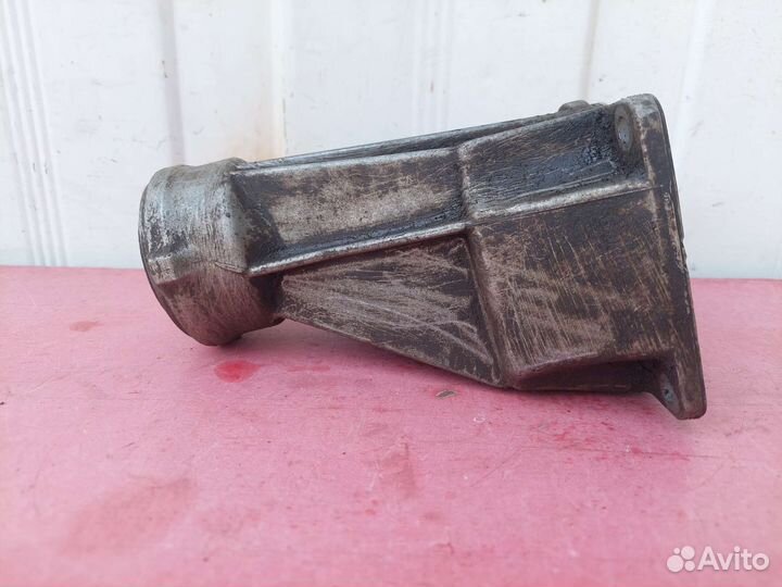 Кронштейн промежуточного вала BMW X5 E53