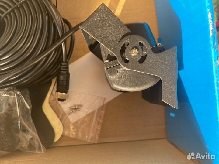 Камера с монитором для грузовика и автобусов