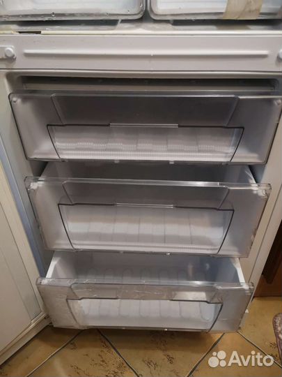 Бронь Холодильник hotpoint ariston бу