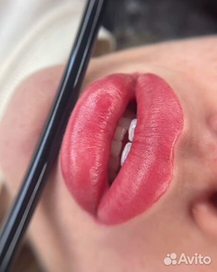 Перманентный макияж губ
