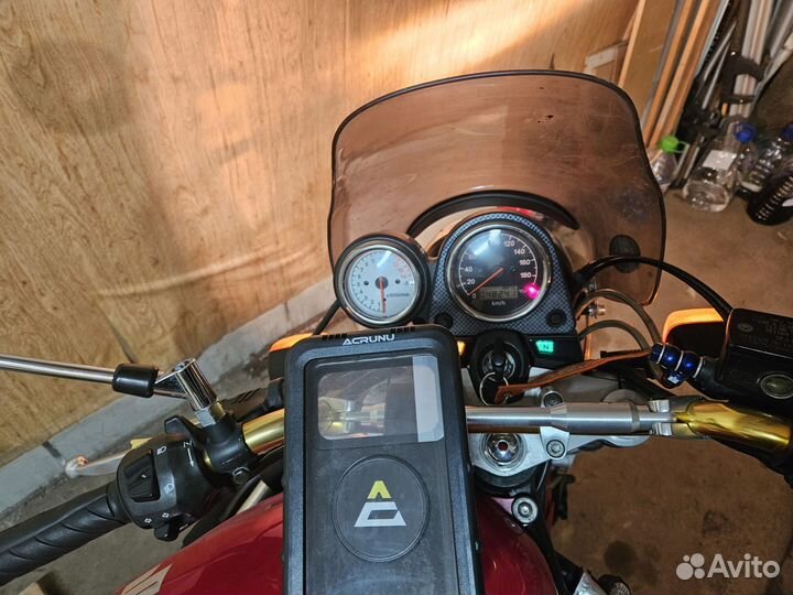 Suzuki sv400