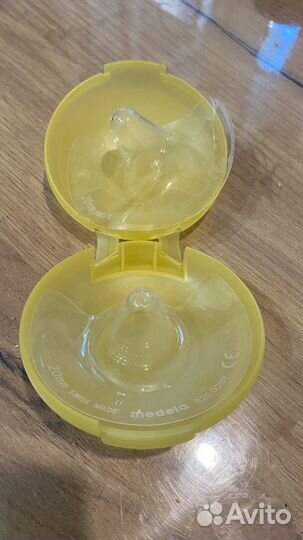 Накладки medela M на соски для кормления