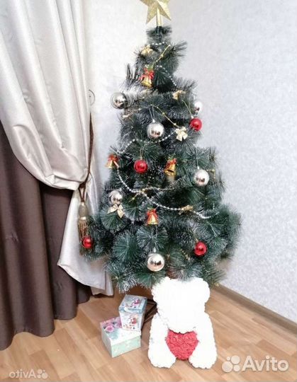 Елка искусственная заснеженная