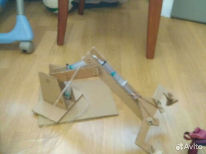 Гидравлический манипулятор для уроков по технолог