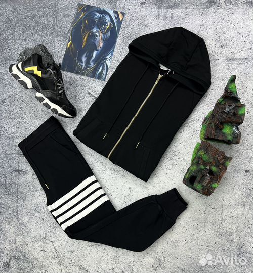 Мужской спортивный костюм thom browne