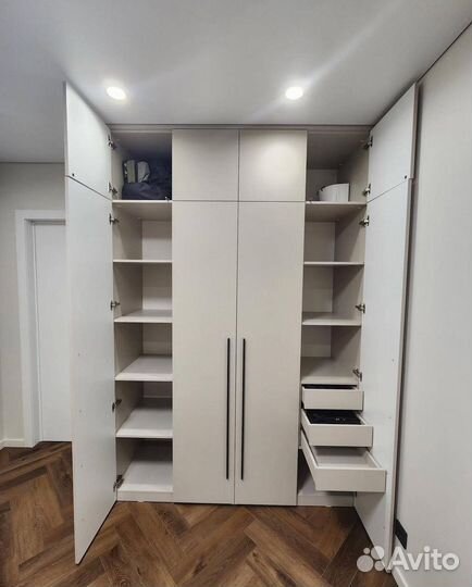 Шкаф с фрезеровкой