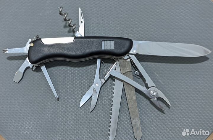 Складной нож Victorinox WorkChamp