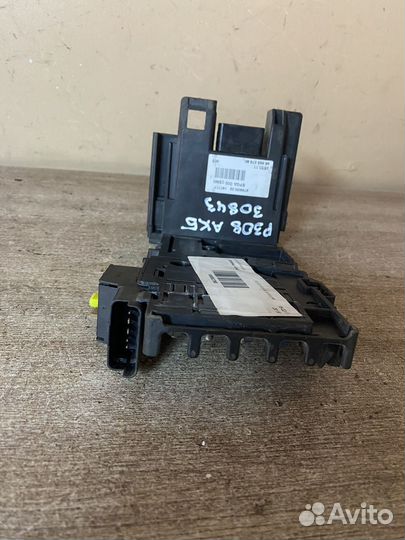 Блок предохранителей Peugeot 308 2007-2015